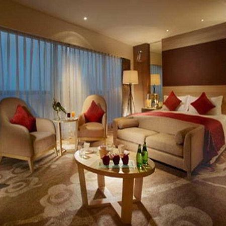 Regal Master Hotel Чънду Екстериор снимка